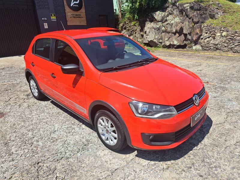 VOLKSWAGEN - GOL - 2013/2014 - Vermelha - R$ 39.800,00