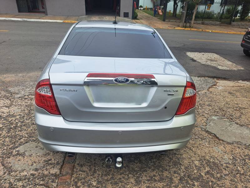 FORD - FUSION - 2010/2010 - Prata - R$ 53.500,00