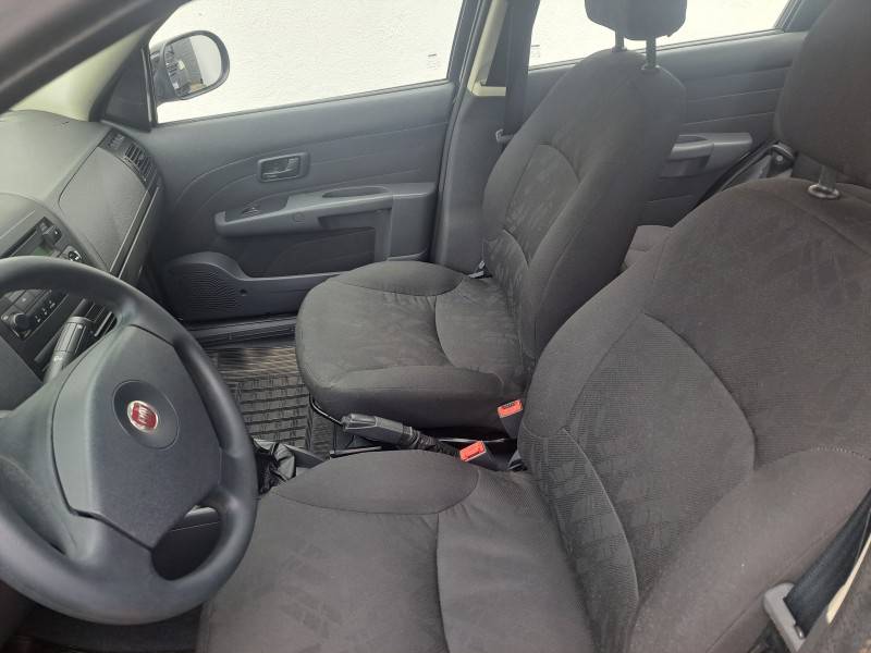 FIAT - SIENA - 2012/2012 - Preta - R$ 34.800,00