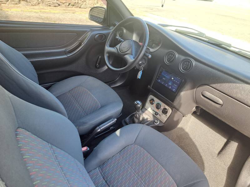 CHEVROLET - CELTA - 2003/2003 - Branca - R$ 16.500,00