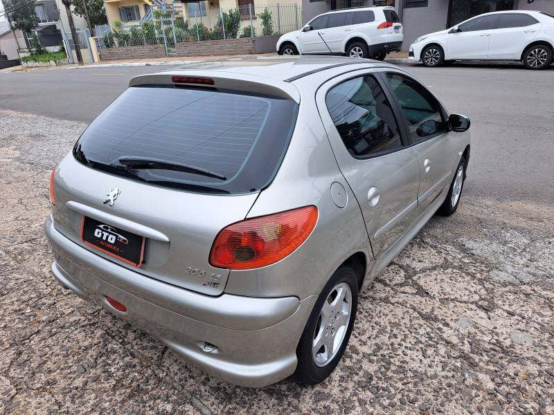 PEUGEOT - 206 - 2006/2006 - Prata - R$ 19.500,00