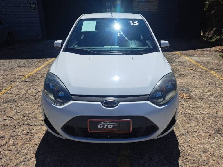 FORD - FIESTA - 2013/2013 - Branca - R$ 35.900,00