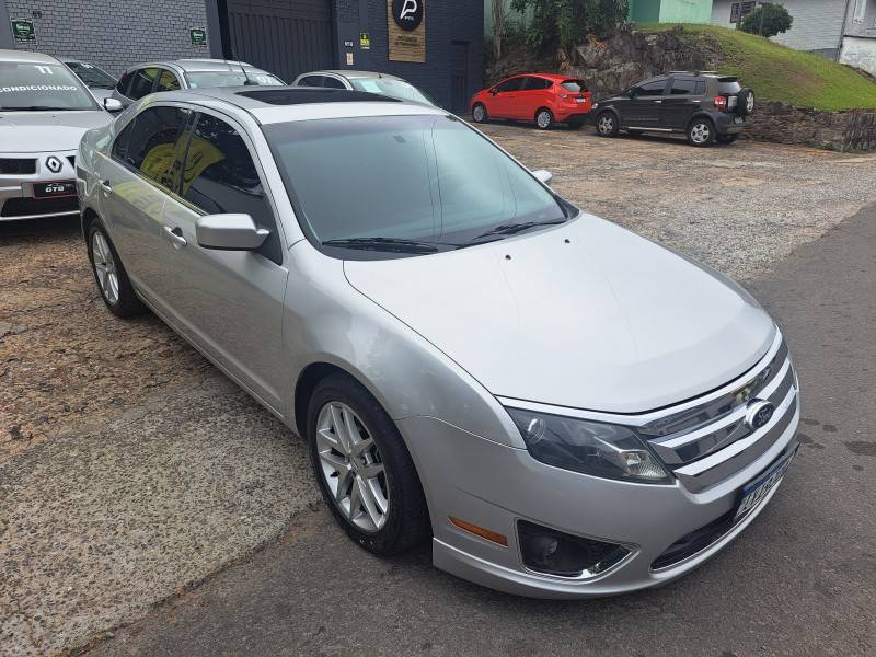 FORD - FUSION - 2010/2010 - Prata - R$ 53.500,00