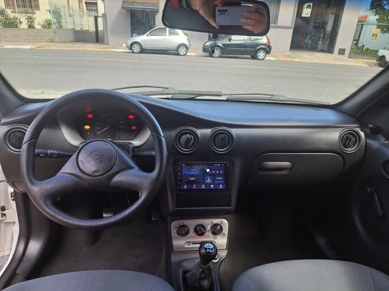 CHEVROLET - CELTA - 2003/2003 - Branca - R$ 16.500,00