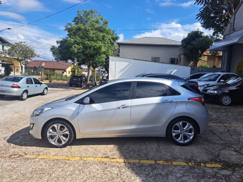 HYUNDAI - I30 - 2013/2014 - Prata - R$ 61.500,00