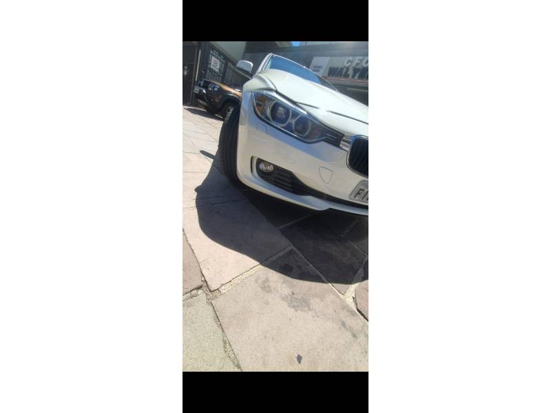 BMW - 320I - 2014/2015 - Branca - R$ 98.000,00