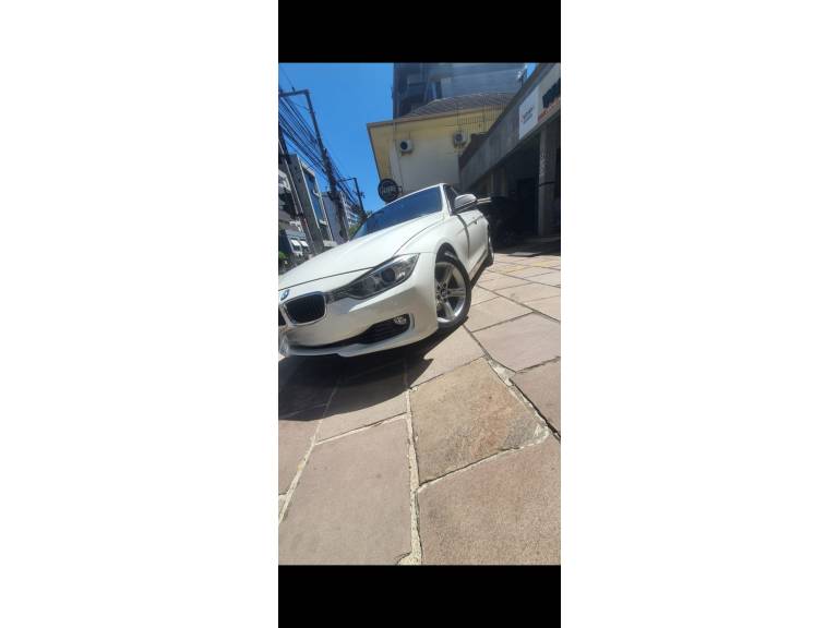 BMW - 320I - 2014/2015 - Branca - R$ 98.000,00