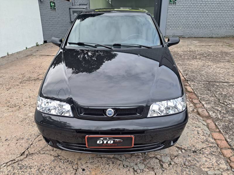 FIAT - PALIO - 2001/2001 - Preta - R$ 18.500,00