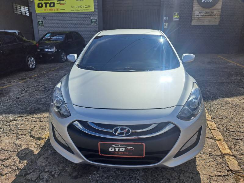 HYUNDAI - I30 - 2013/2014 - Prata - R$ 61.500,00