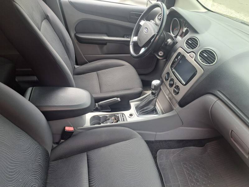 FORD - FOCUS - 2013/2013 - Preta - R$ 43.800,00