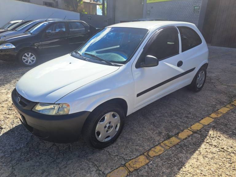 CHEVROLET - CELTA - 2003/2003 - Branca - R$ 16.500,00