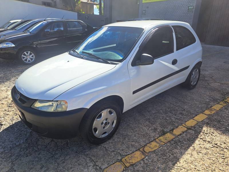 CHEVROLET - CELTA - 2003/2003 - Branca - R$ 16.500,00