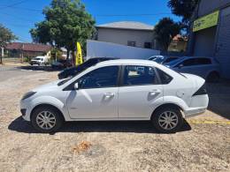 FORD - FIESTA - 2013/2013 - Branca - R$ 35.900,00