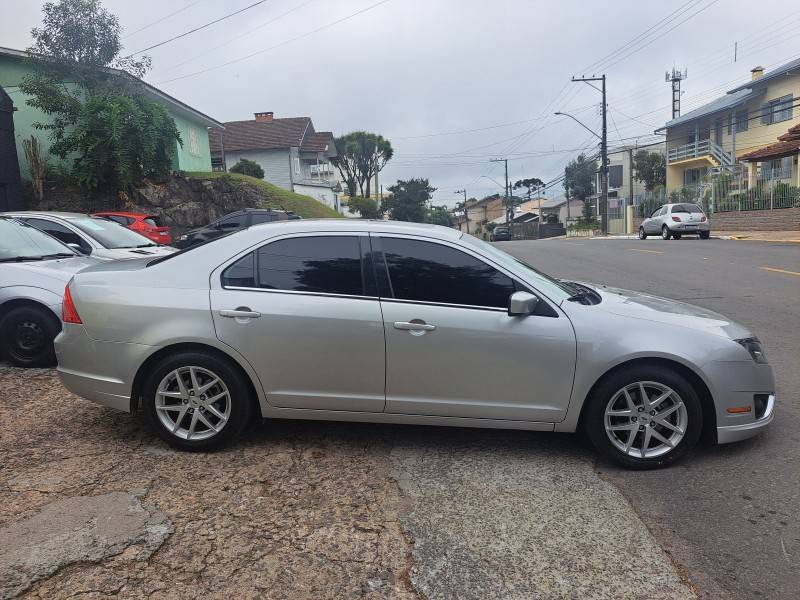 FORD - FUSION - 2010/2010 - Prata - R$ 53.500,00