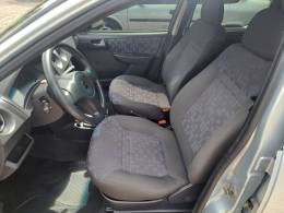 CHEVROLET - PRISMA - 2010/2011 - Prata - R$ 26.500,00