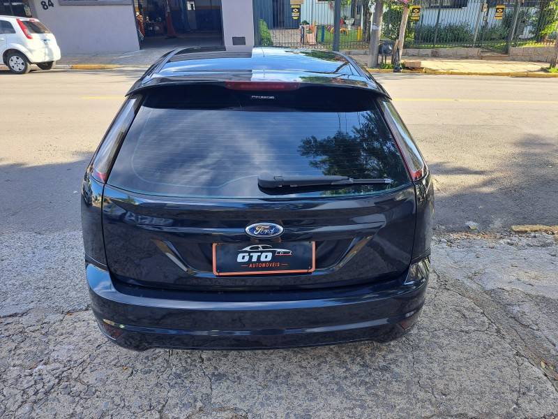 FORD - FOCUS - 2013/2013 - Preta - R$ 43.800,00