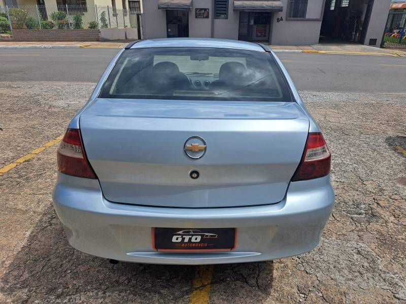 CHEVROLET - PRISMA - 2010/2011 - Prata - R$ 26.500,00